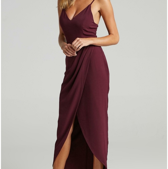 DRAPE MAXI DRESS IN WINE - Picture 3 of 4